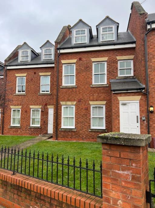 Luxury Town Centre Apartment Walking Distance To Rsc Theatre Stratford-upon-Avon Exterior photo
